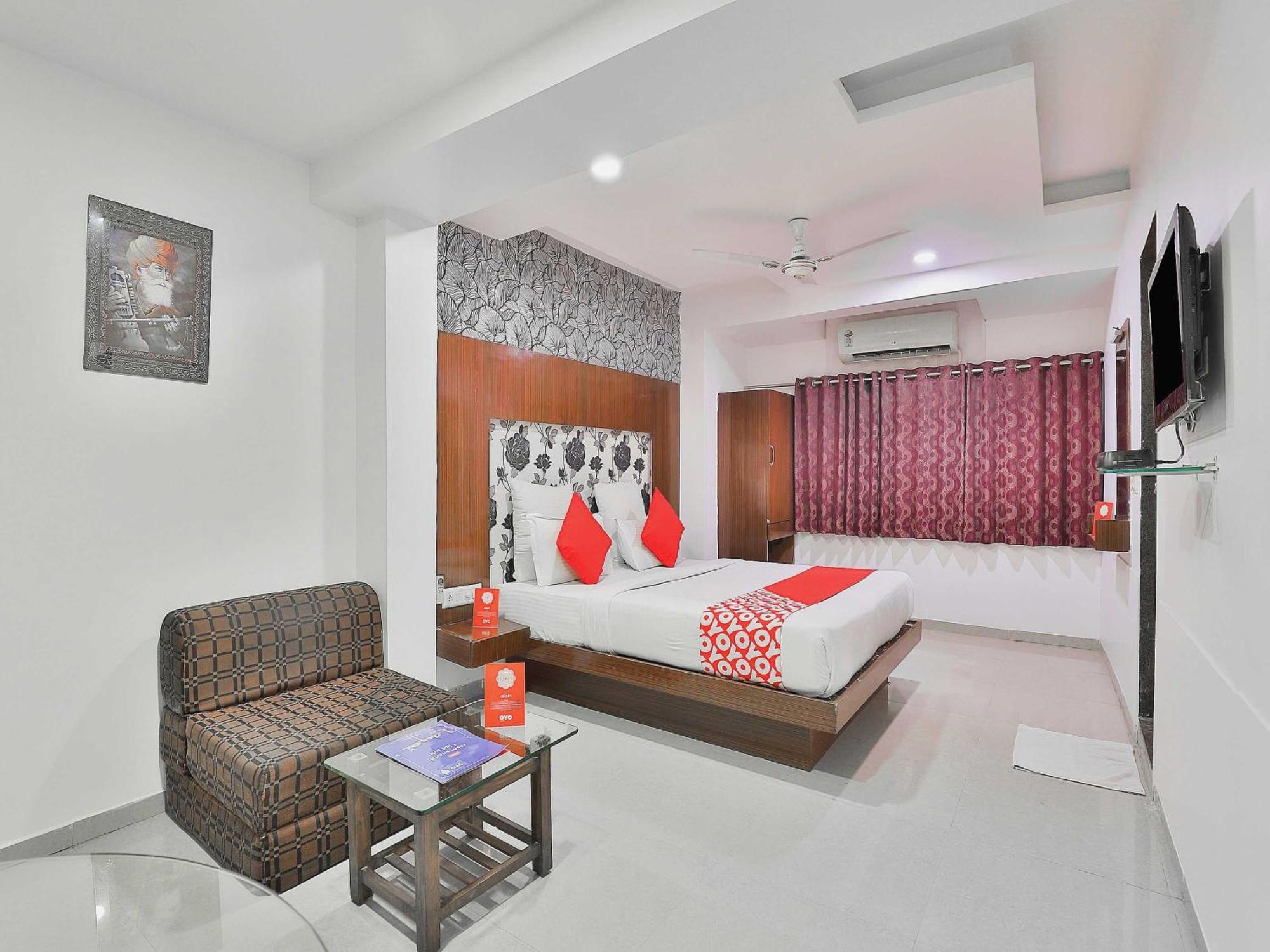 Hotel O Keshav Ahmedabad Exterior photo