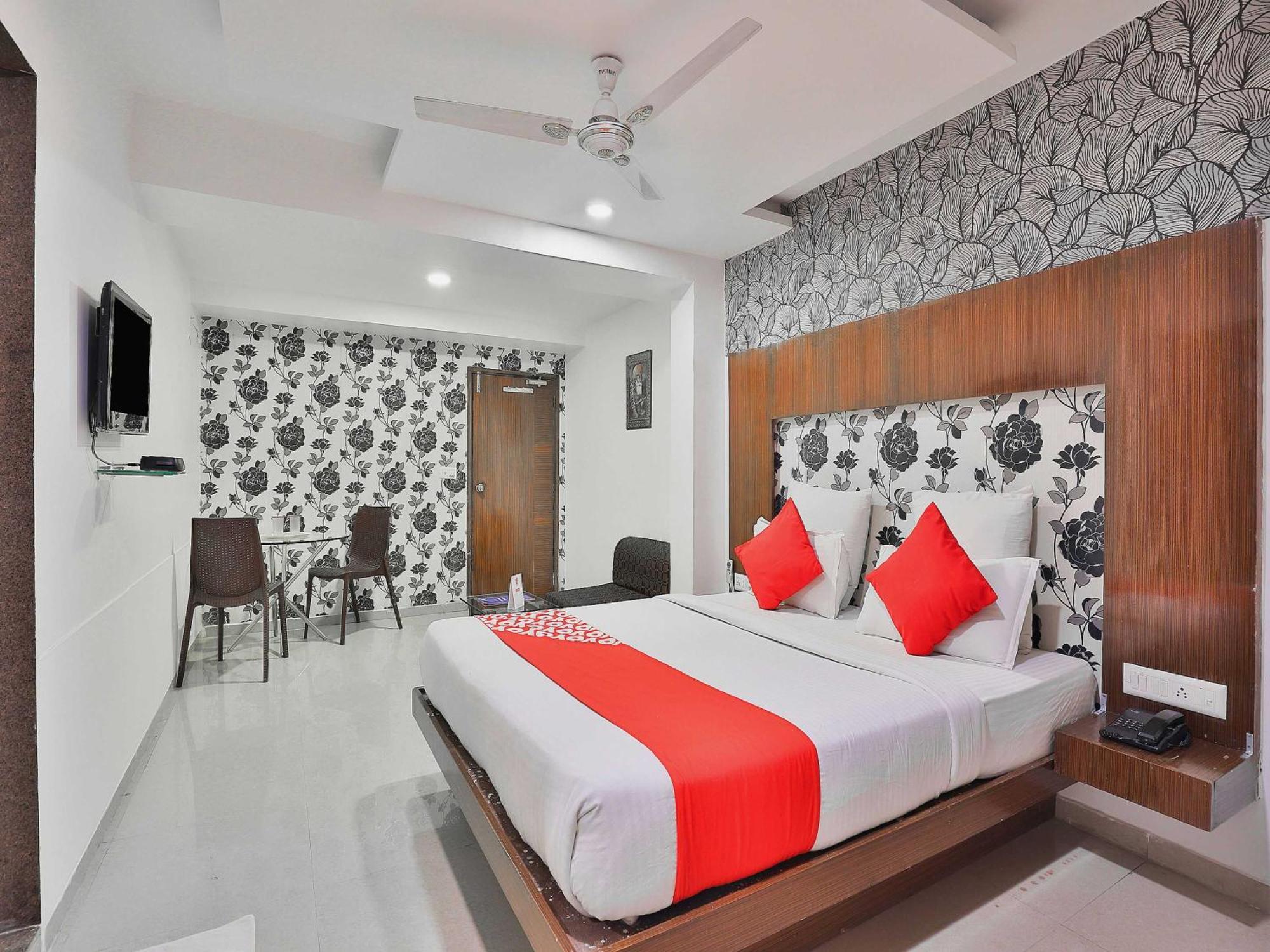 Hotel O Keshav Ahmedabad Exterior photo