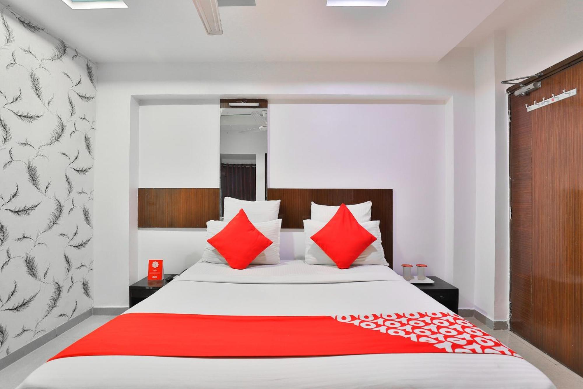 Hotel O Keshav Ahmedabad Exterior photo