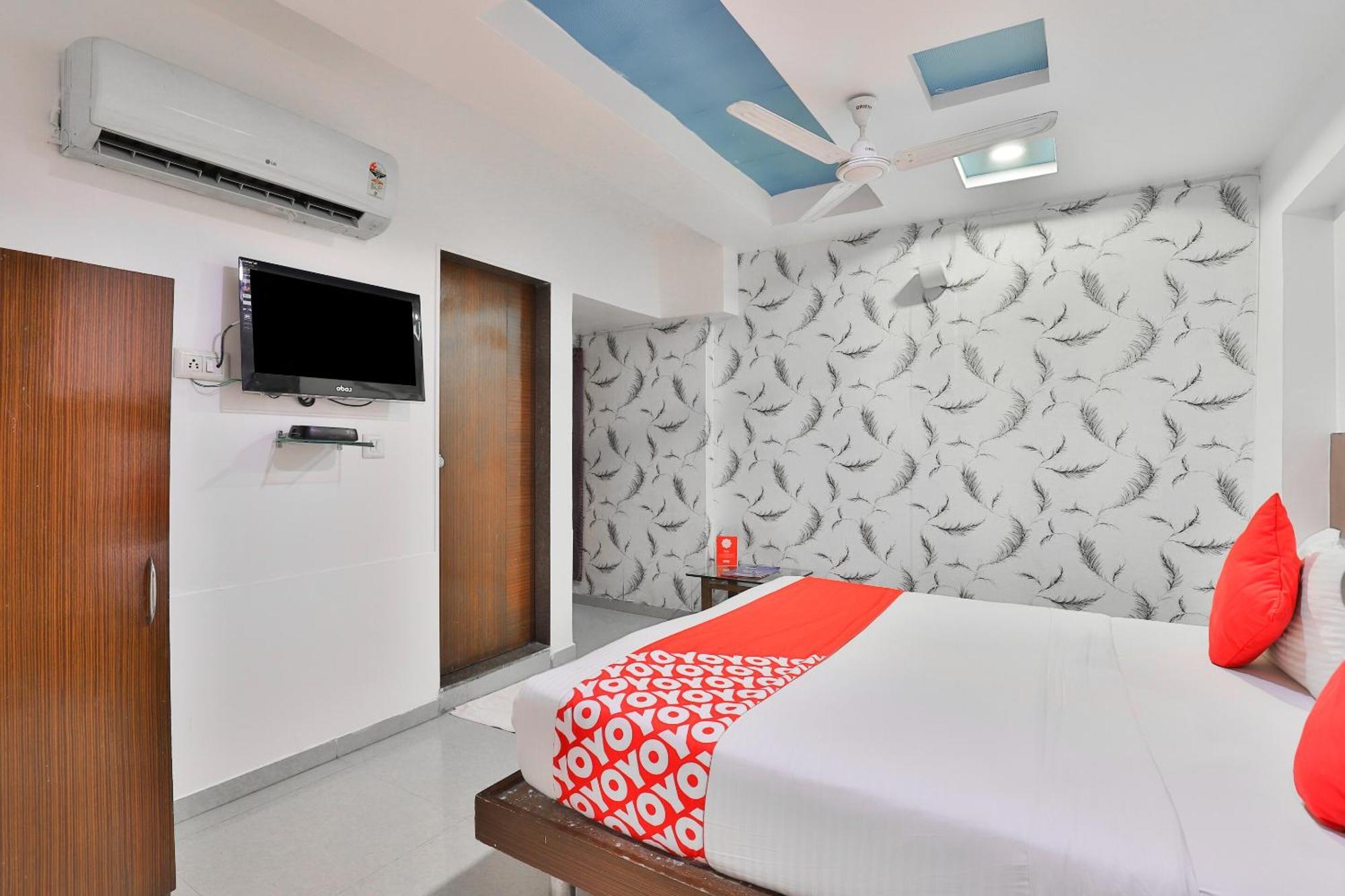Hotel O Keshav Ahmedabad Exterior photo
