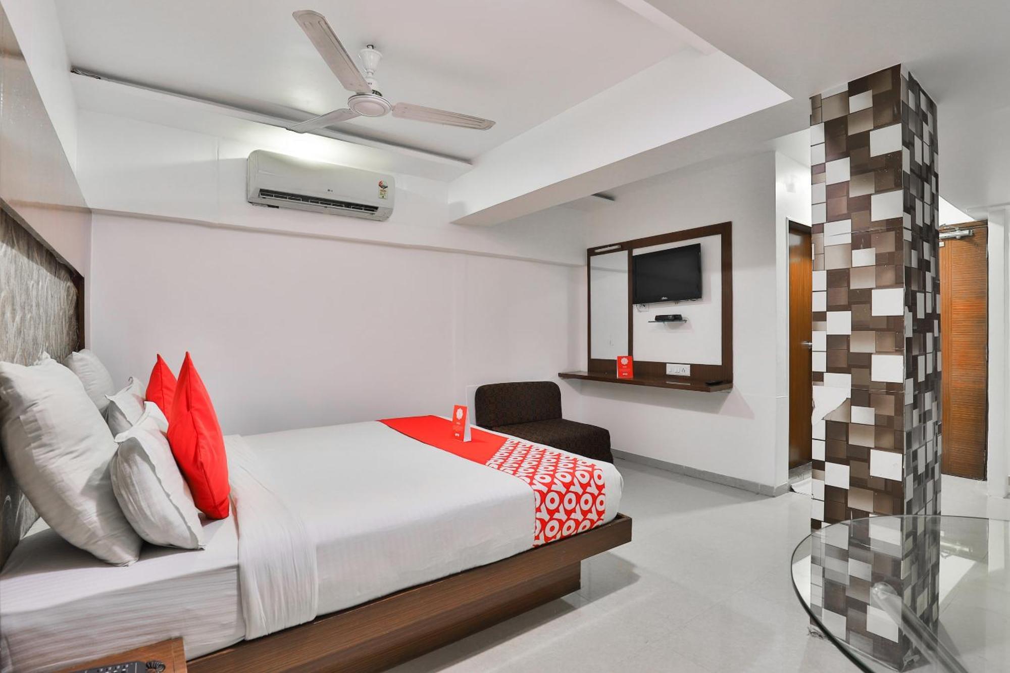 Hotel O Keshav Ahmedabad Exterior photo