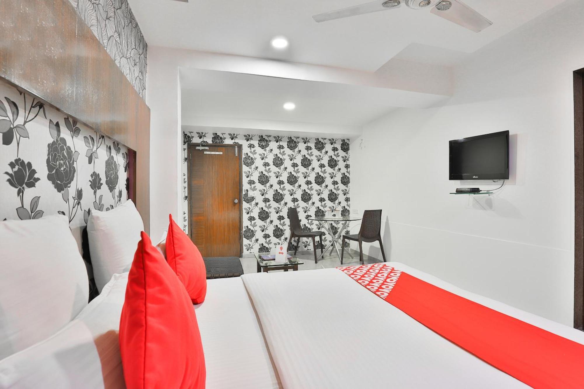 Hotel O Keshav Ahmedabad Exterior photo