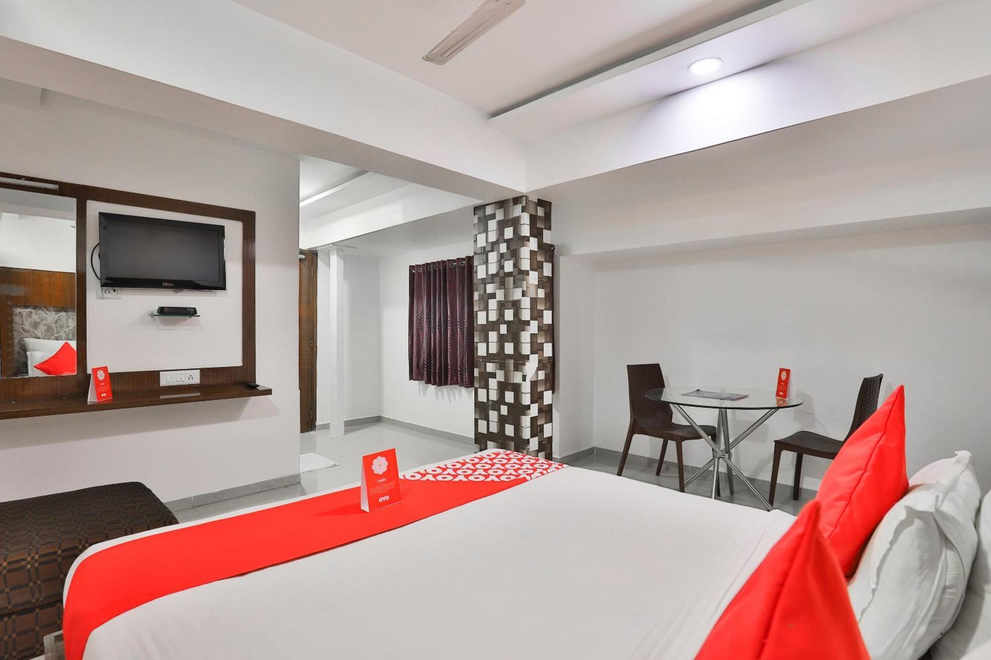 Hotel O Keshav Ahmedabad Exterior photo