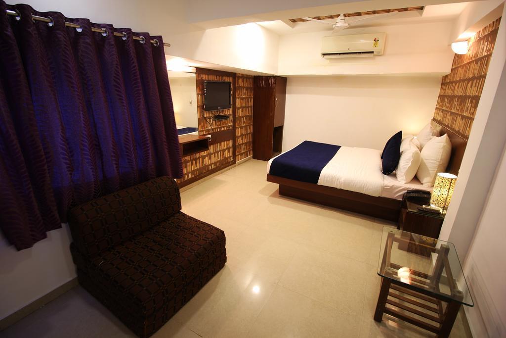 Hotel O Keshav Ahmedabad Exterior photo